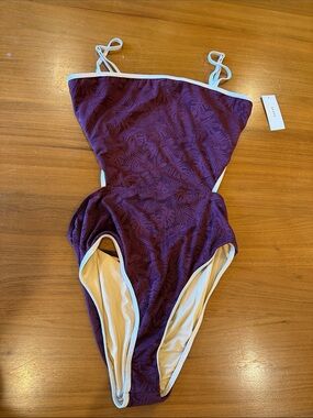 NWT GEODE Venus One Piece Swimsuit, XXL, Burgundy Floral Textured One Piece